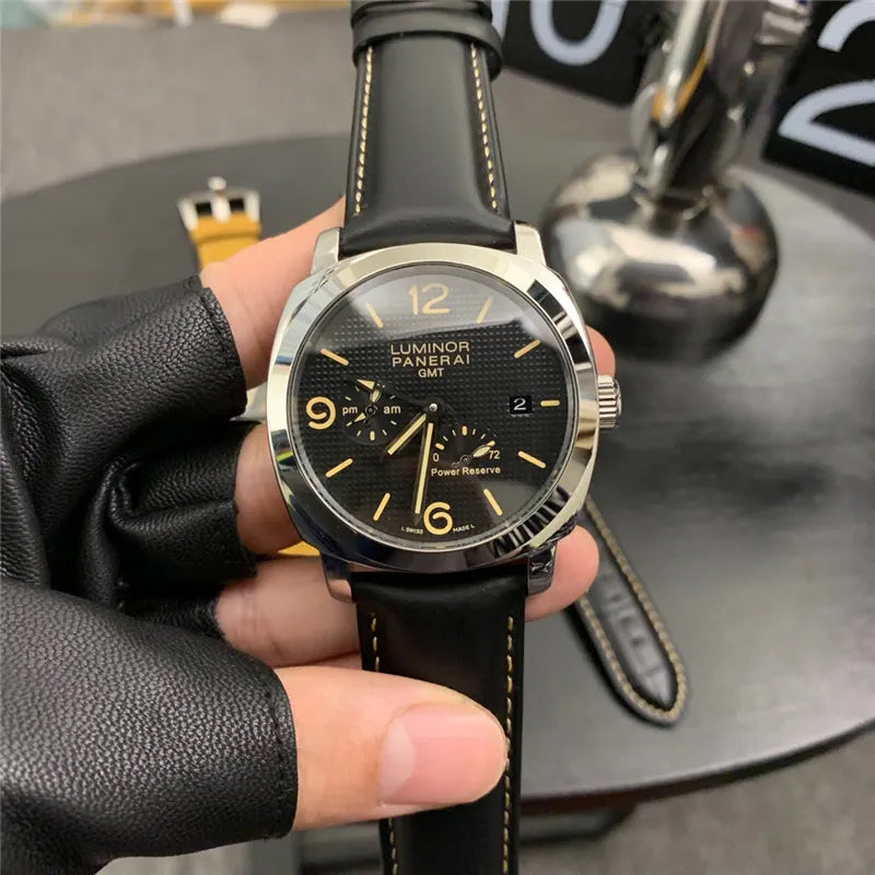 dial Panerai Luminor GMT Black
