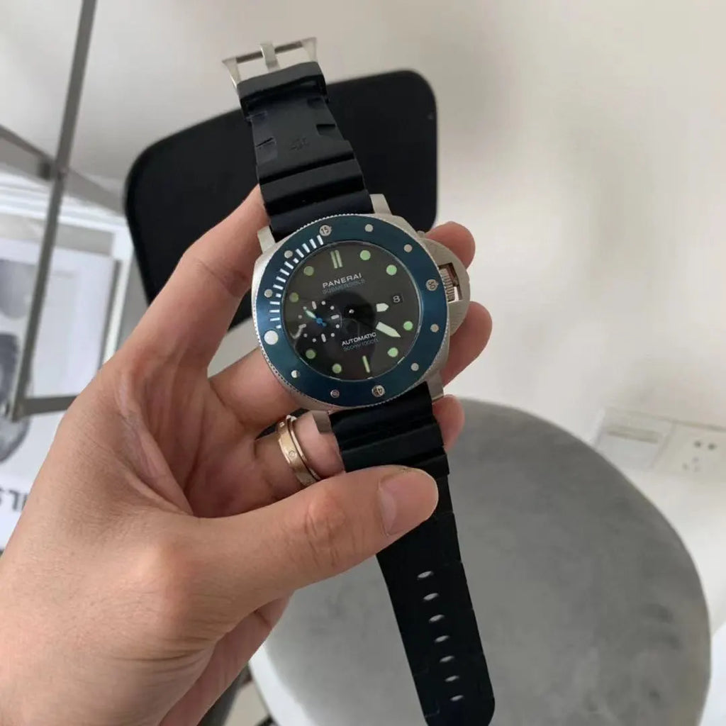black Panerai Submersible Blue Bezel - Hình 4