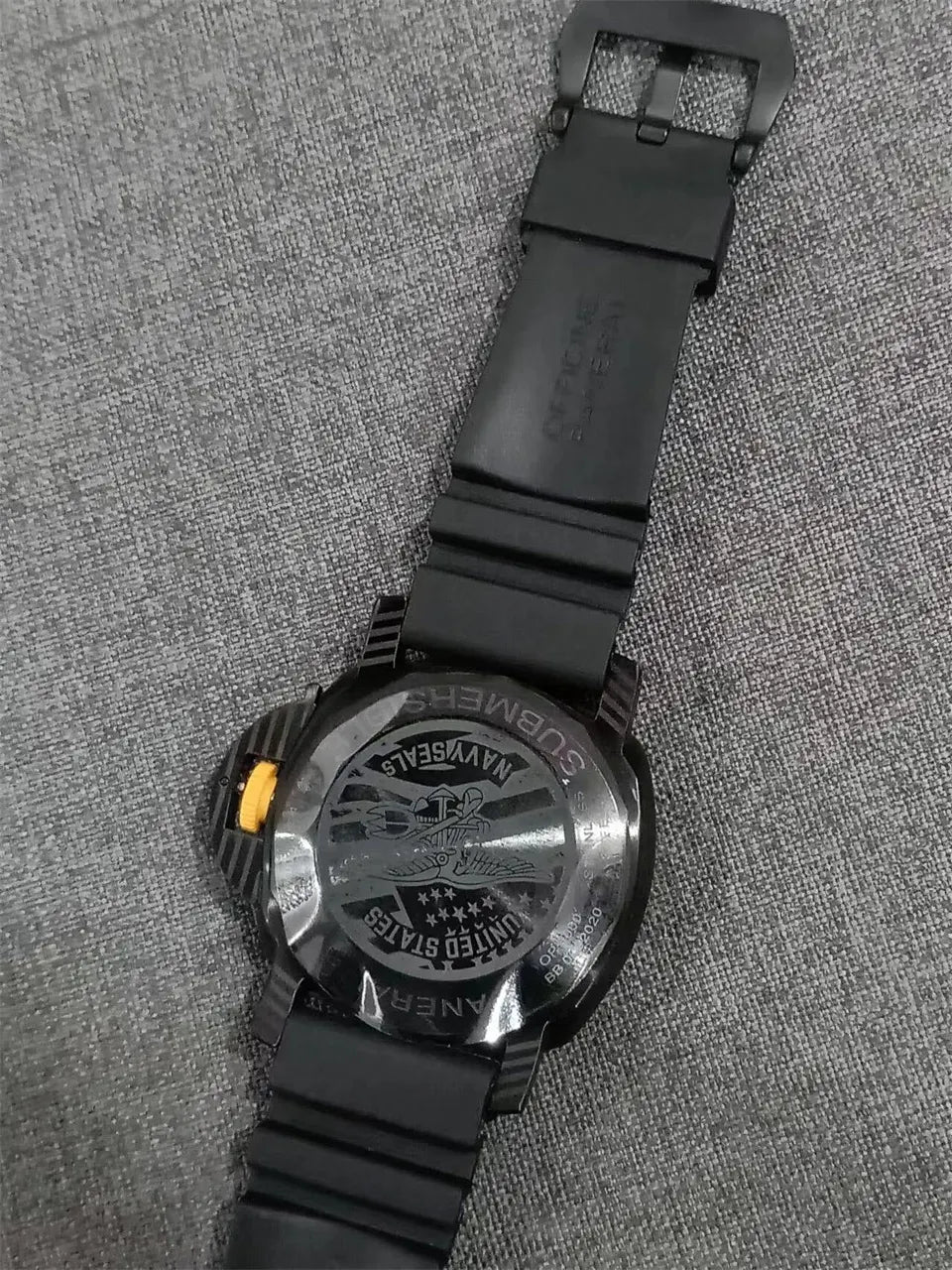 luminor Panerai Carbon Black Rubber - Hình 3