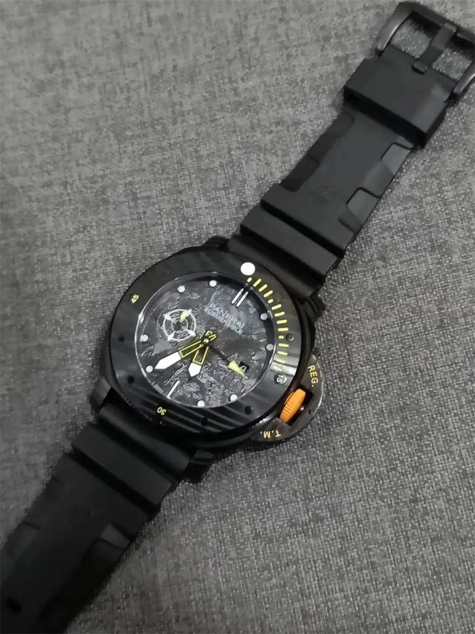 luminor Panerai Carbon Black Rubber - Hình 2