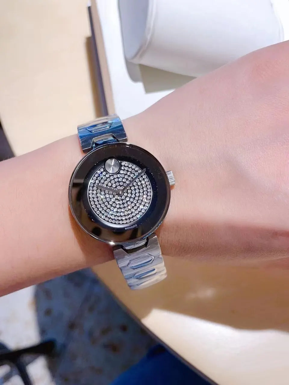 Movado Sparkling Dial Watch - Hình 2