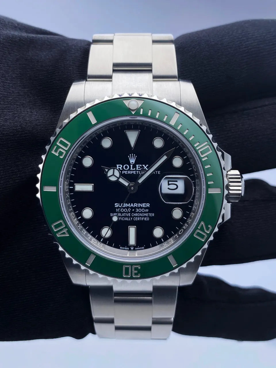 black Rolex Submariner Green Bezel - Hình 8