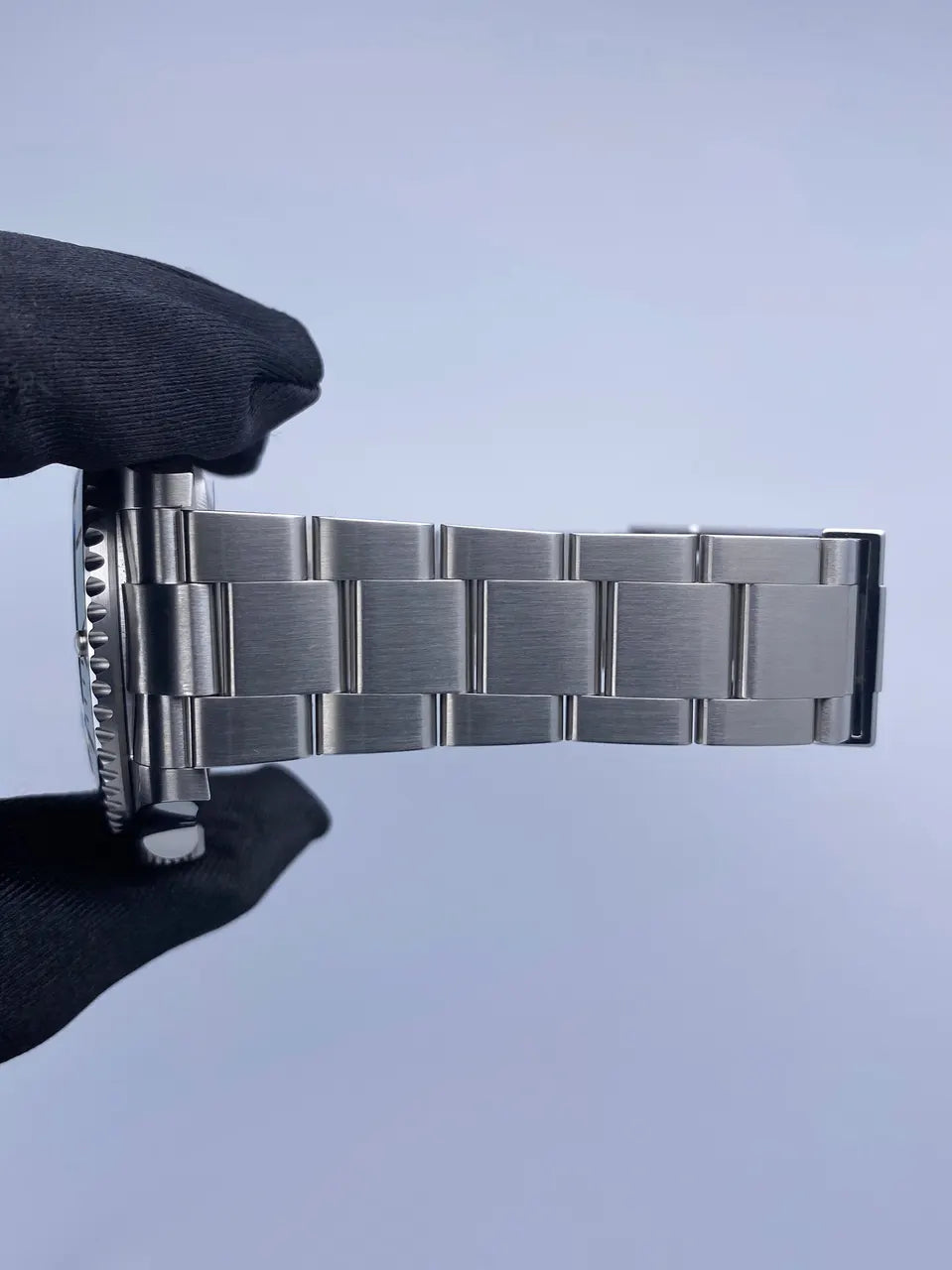 black Rolex Submariner Green Bezel - Hình 2