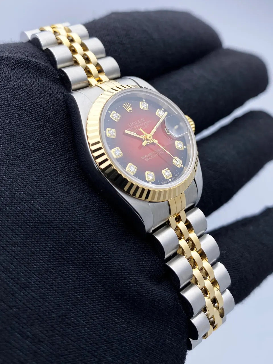 Rolex Datejust Red Vignette Dial - Hình 3