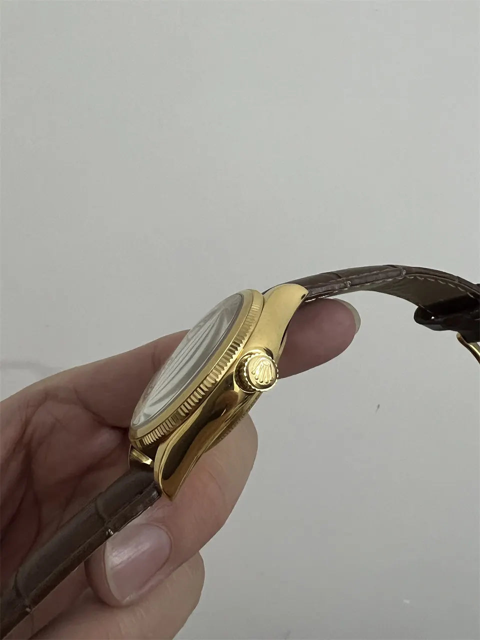 Rolex Gold Dress Watch White Dial - Hình 4