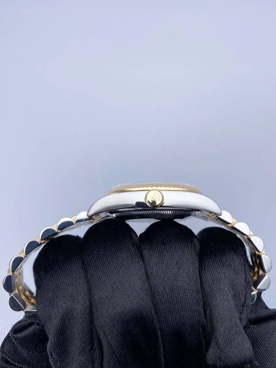 Rolex Grey Diamond Datejust - Hình 4