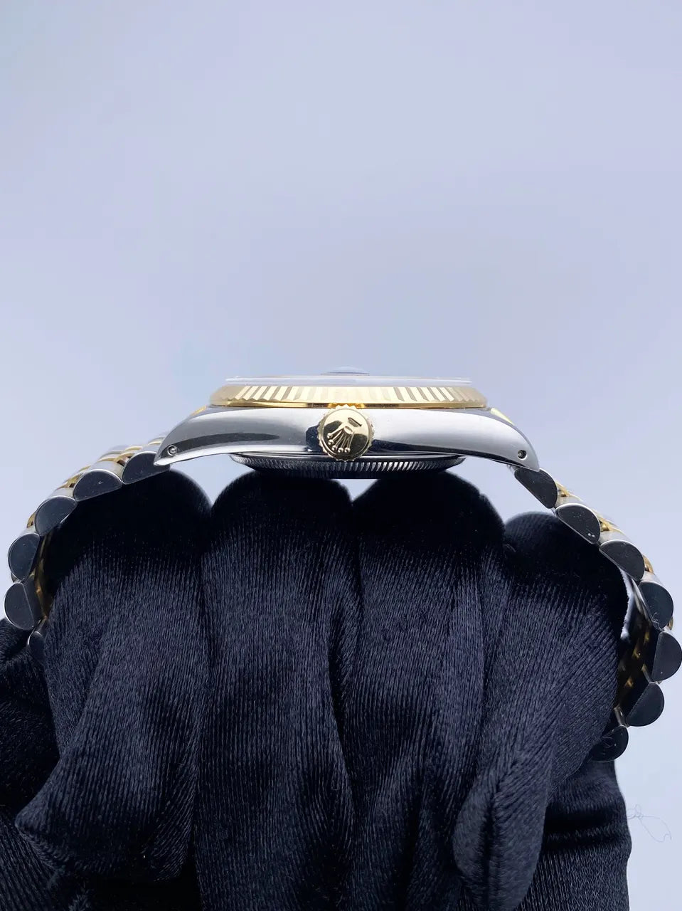 Rolex Black Dial Two-Tone Gold - Hình 4