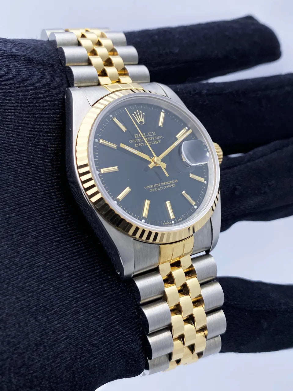 Rolex Black Dial Two-Tone Gold - Hình 3