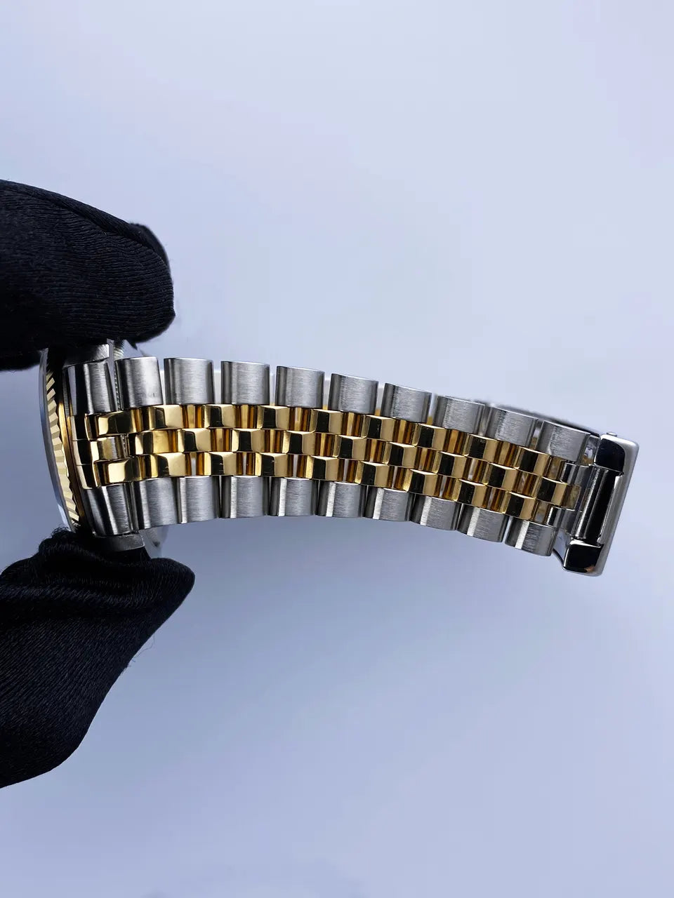 two tone Rolex Datejust Black Dial - Hình 8