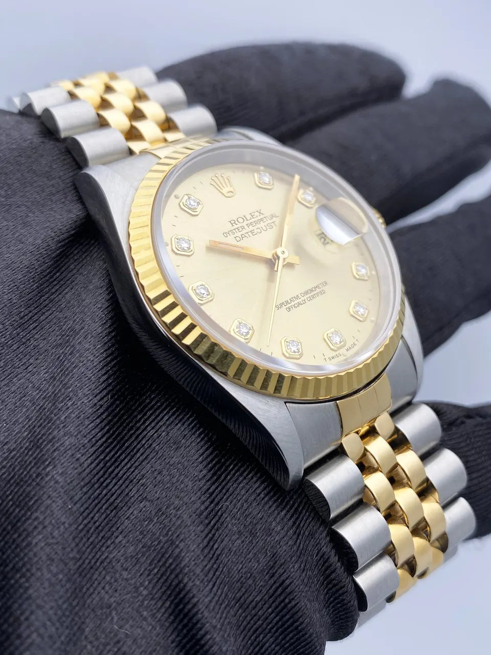 datejust two Rolex Gold Diamond Dial - Hình 3
