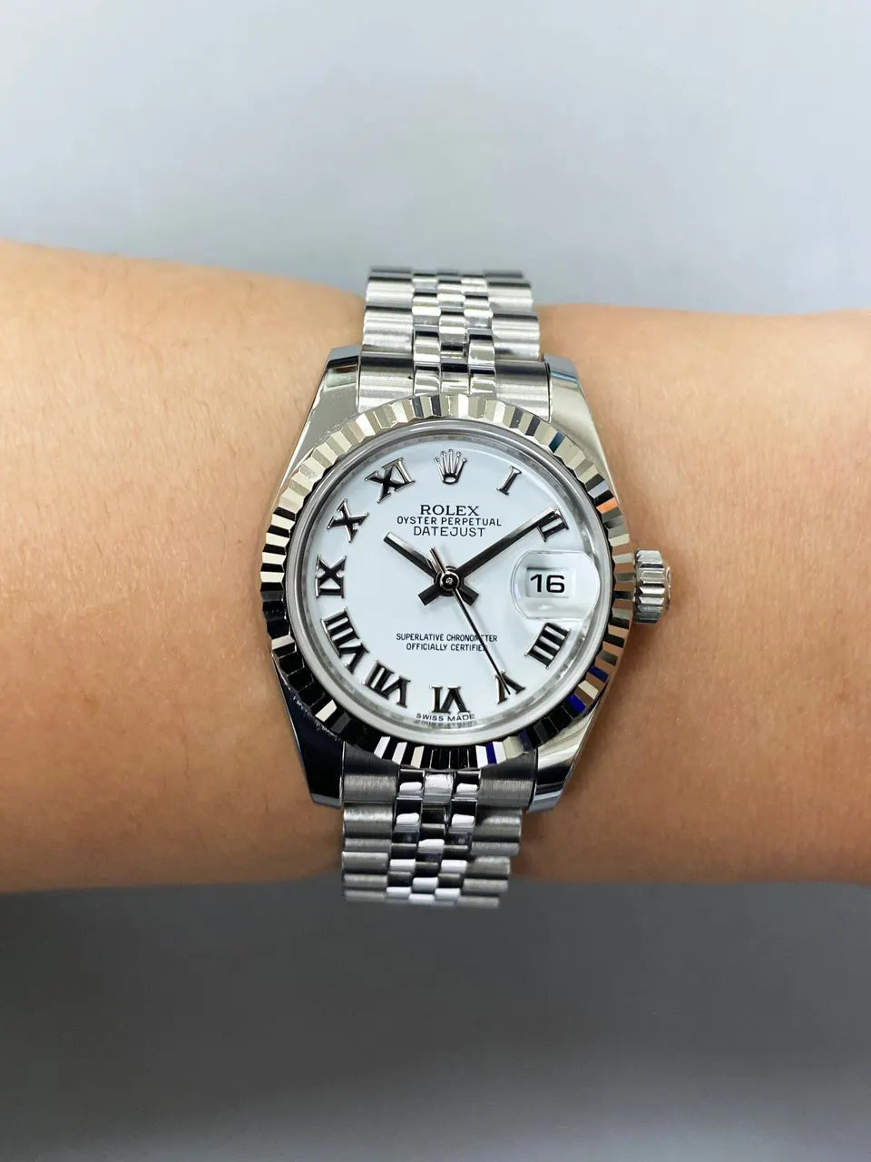 Rolex White Roman Dial Ladies - Hình 8
