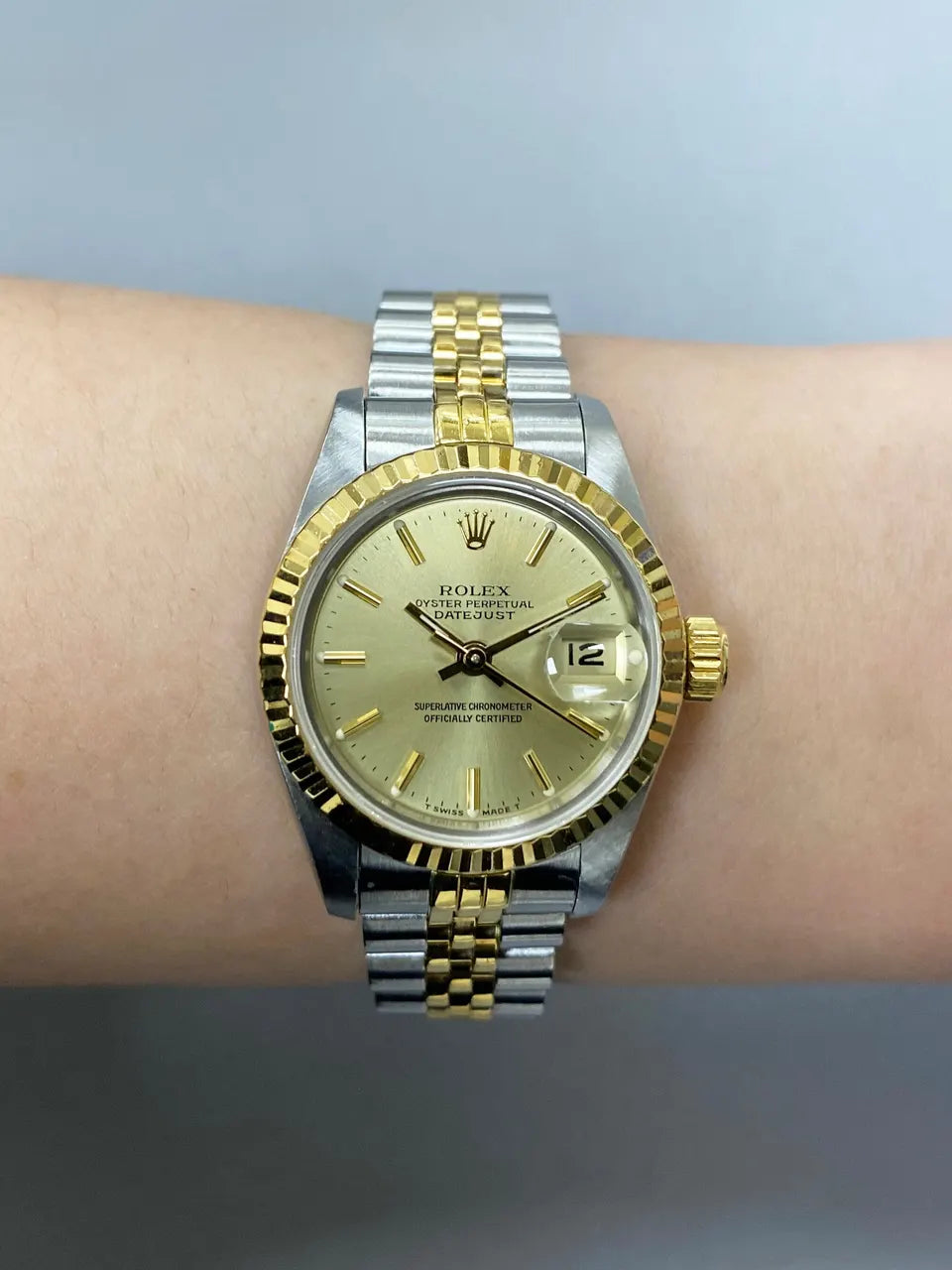 Rolex Datejust Gold Dial tone - Hình 10