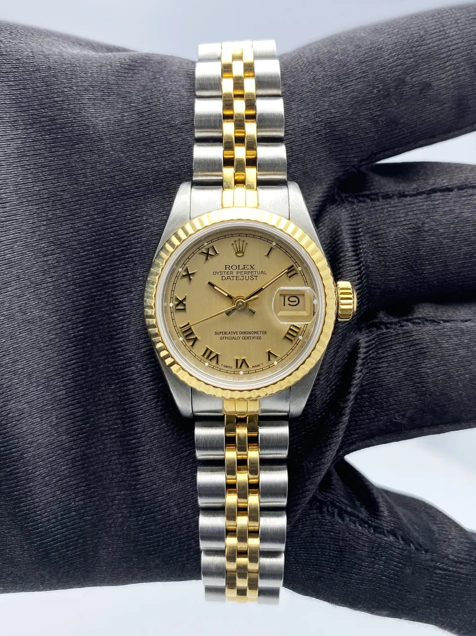Rolex Champagne Dial - Hình 2