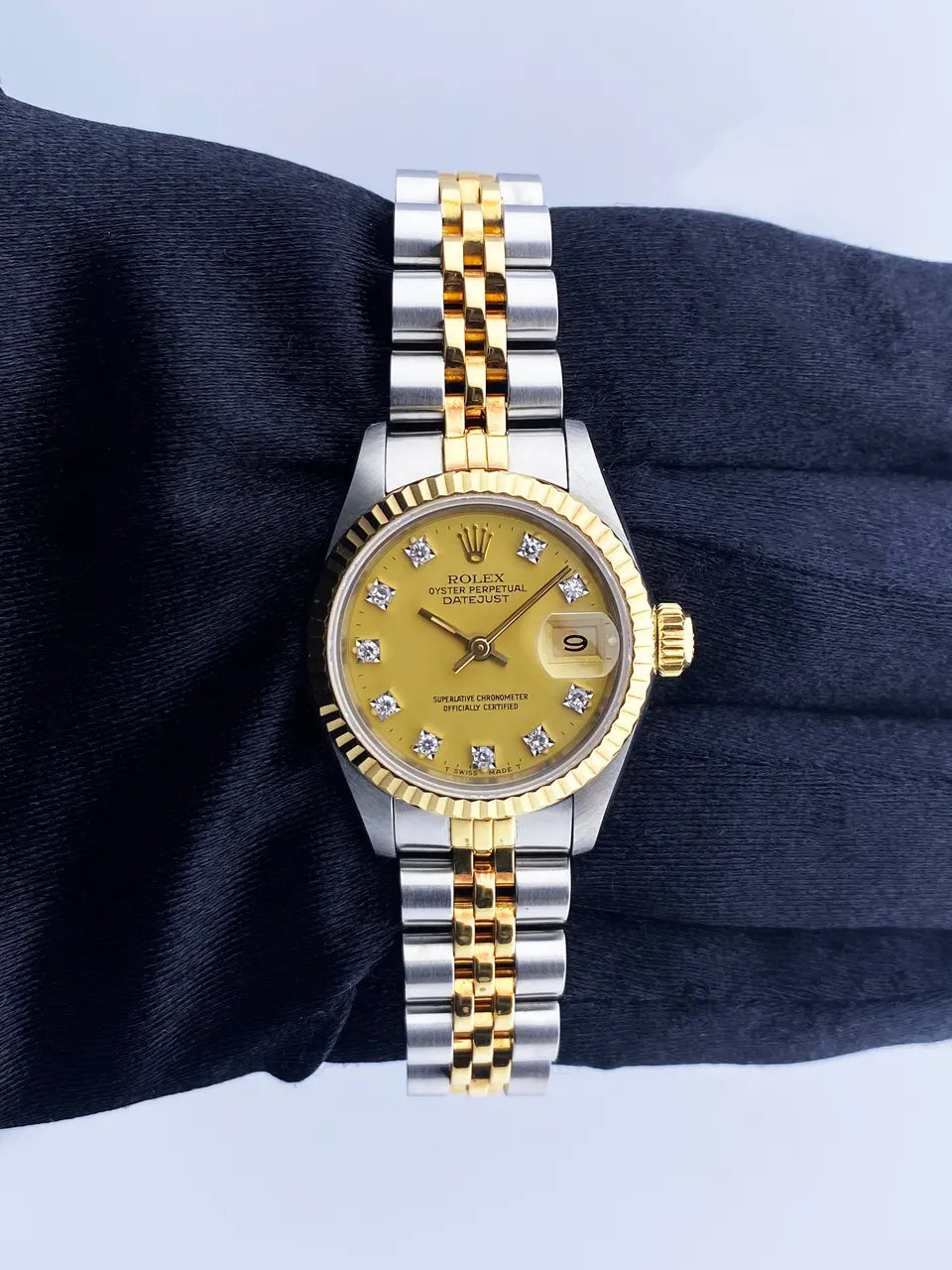 Rolex Datejust Yellow Diamond Dial - Hình 2
