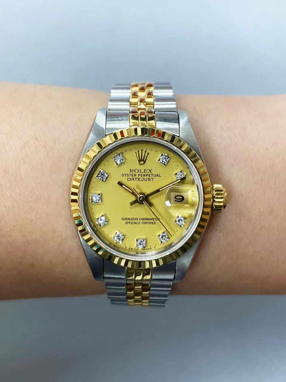 Rolex Datejust Yellow Diamond Dial - Hình 9