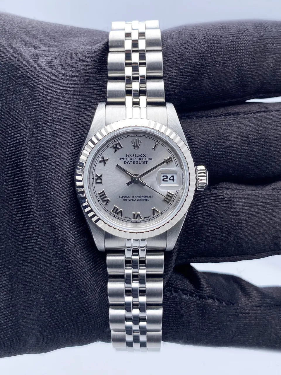 Rolex Datejust Silver Roman Numeral Dial - Hình 2