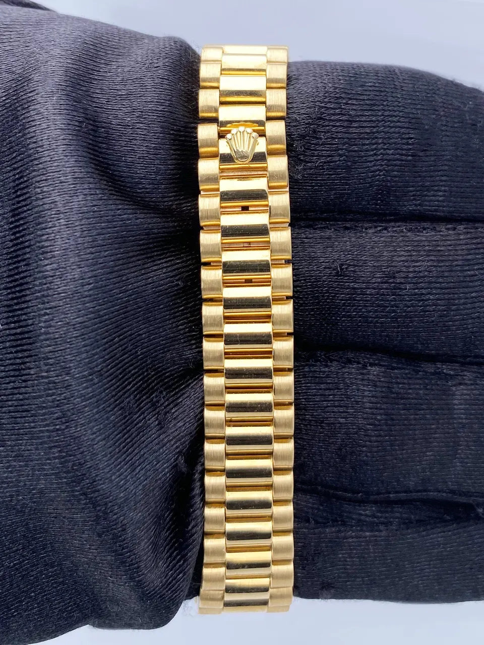 Rolex Datejust Gold Diamond Bezel - Hình 8