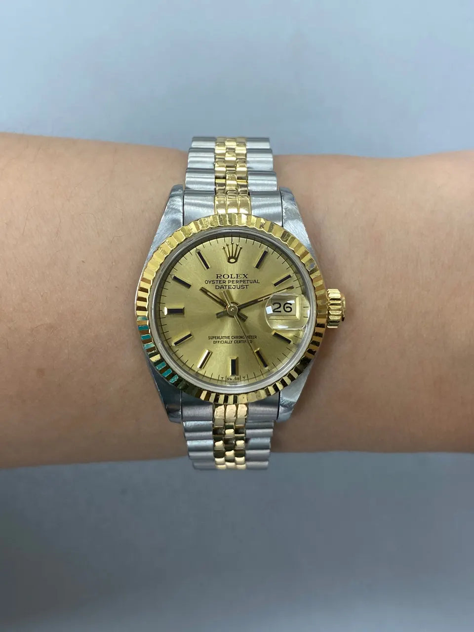 stainless Rolex Datejust Two-Tone Gold Dial - Hình 9