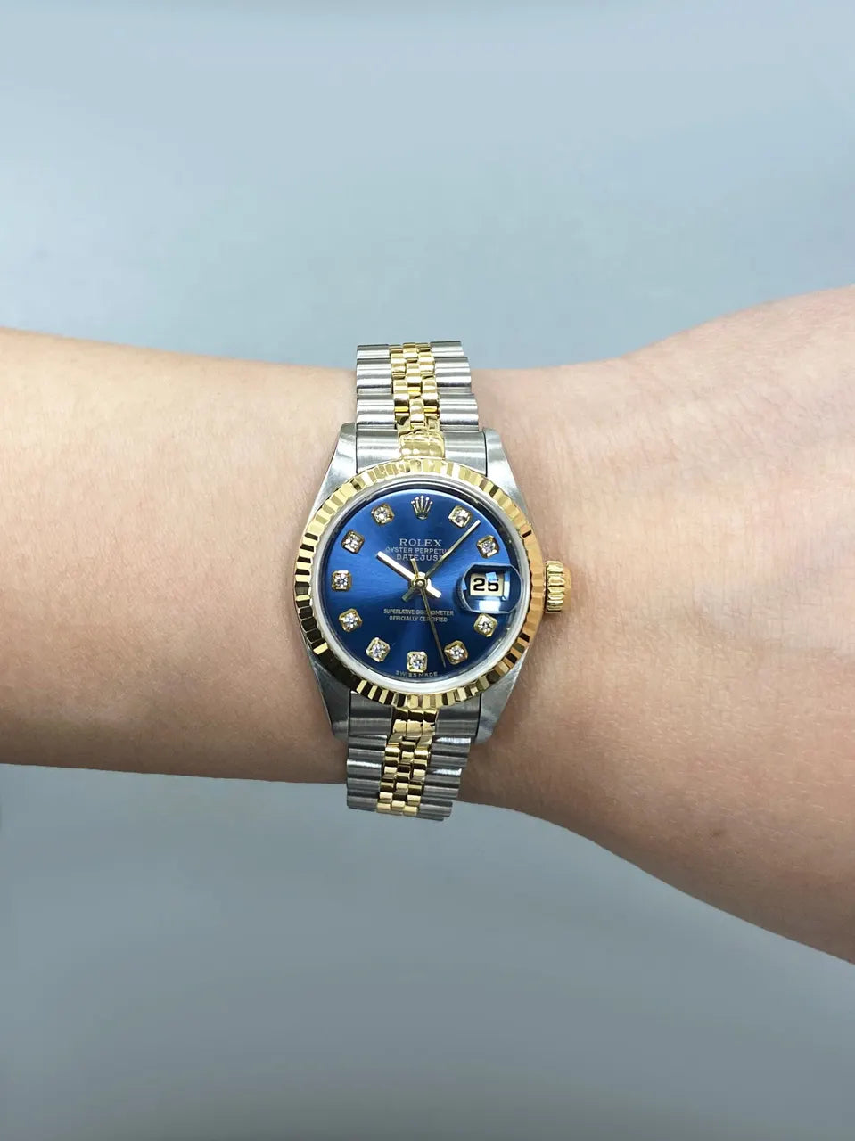 Rolex Bi-Metal Blue Diamond - Hình 9