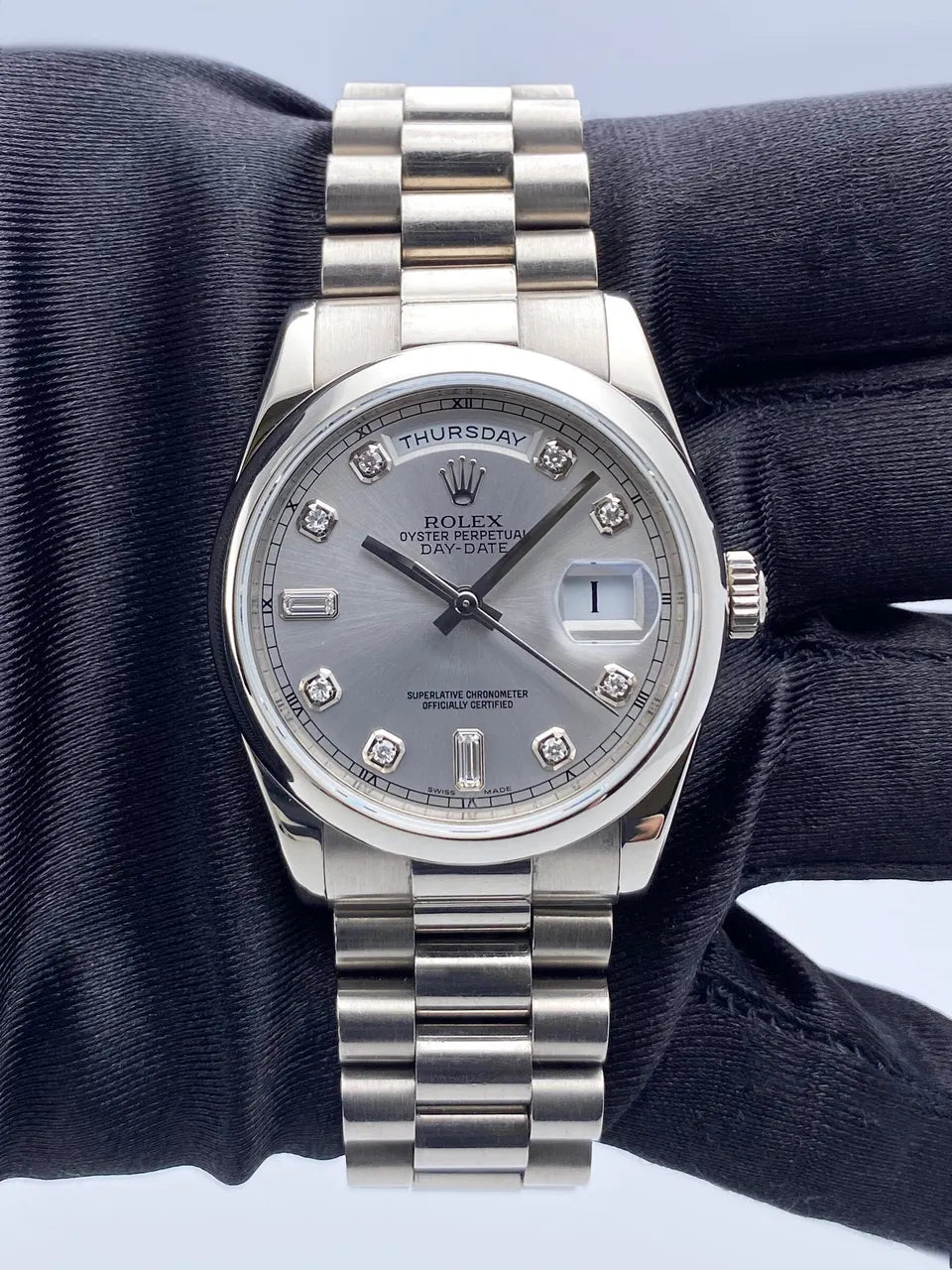 Rolex Silver Diamond Day-Date dial - Hình 2