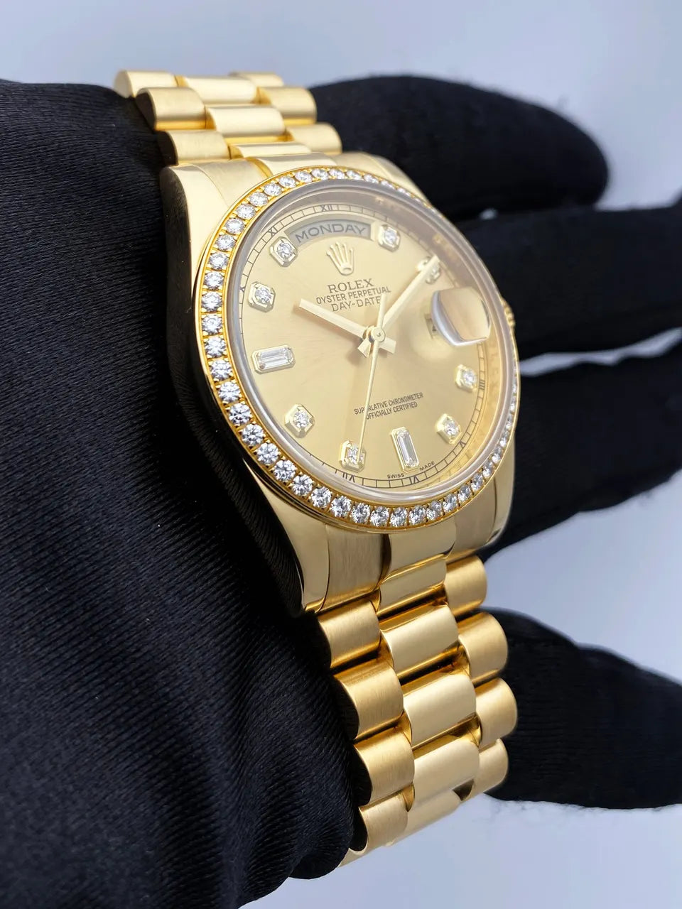 day Rolex Gold Diamond Pave - Hình 3