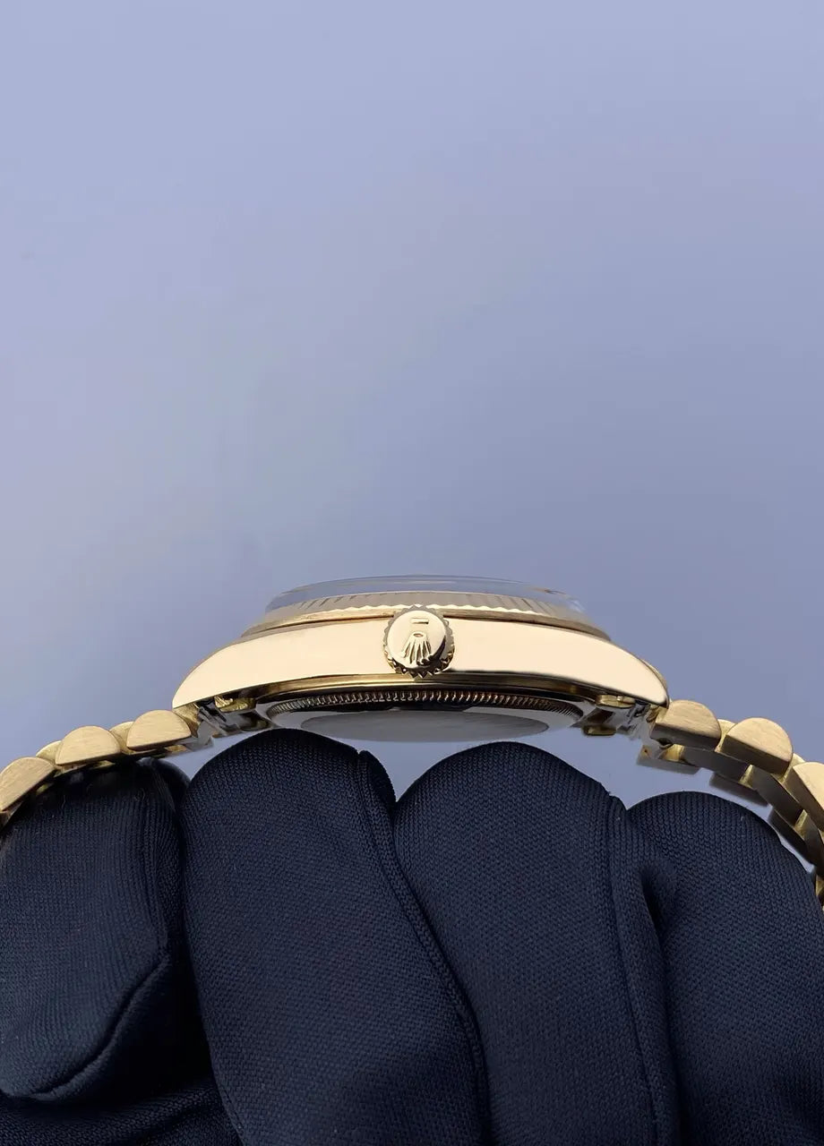 Rolex Day-Date Gold Silver dial - Hình 3