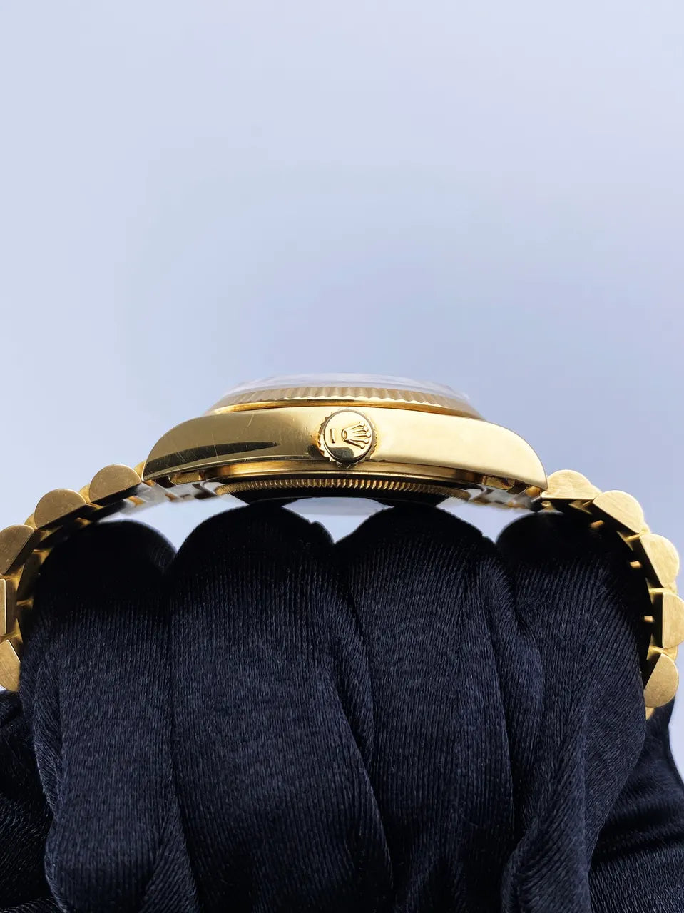 president Rolex Day-Date Gold Blue Dial - Hình 4