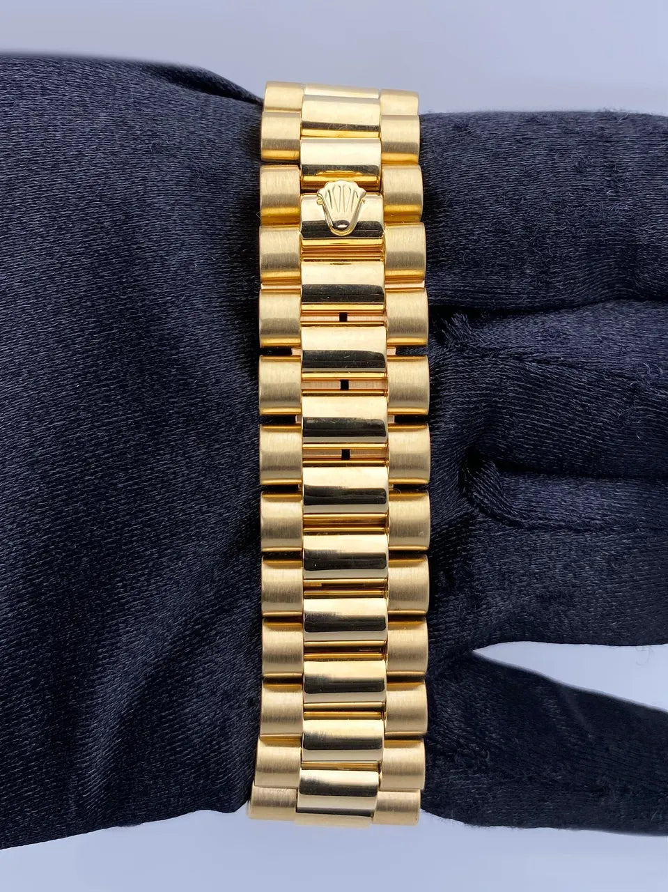 president Rolex Day-Date Gold Champagne Dial - Hình 6