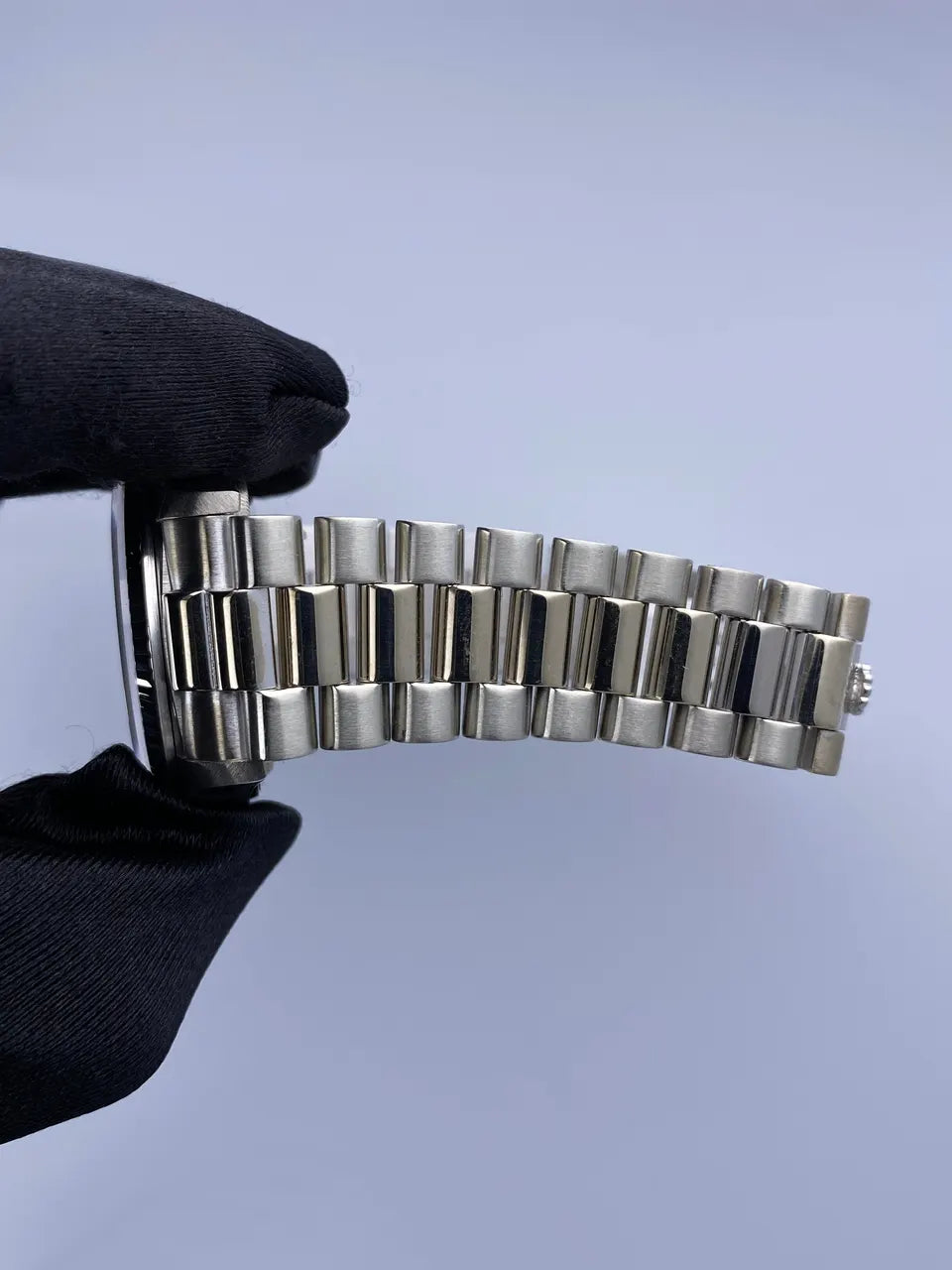 Rolex Day-Date Silver Diamond dial - Hình 7