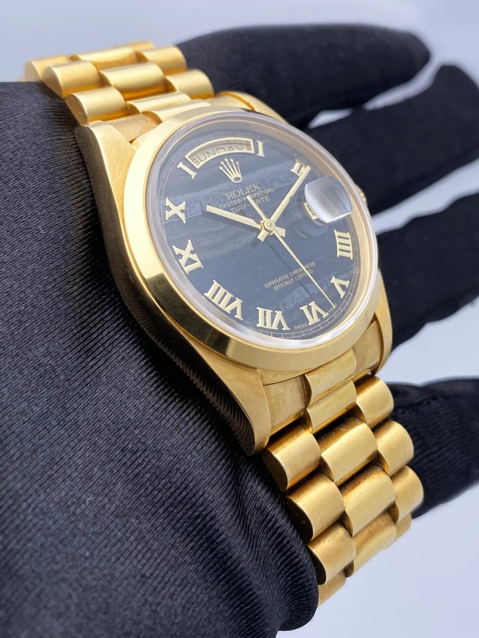 Rolex Gold Black Wood - Hình 4