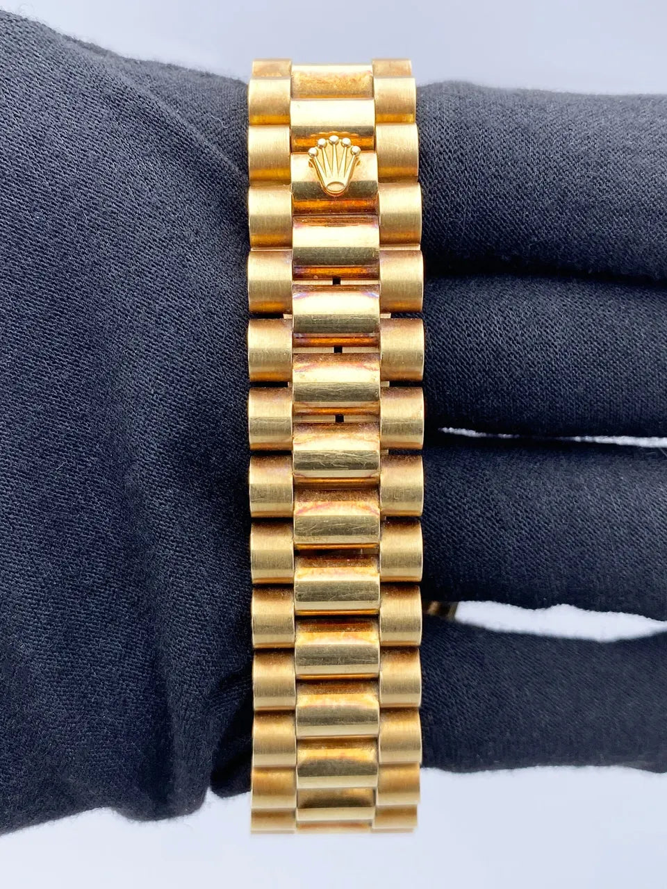 Rolex Day-Date Gold Champagne dial - Hình 8