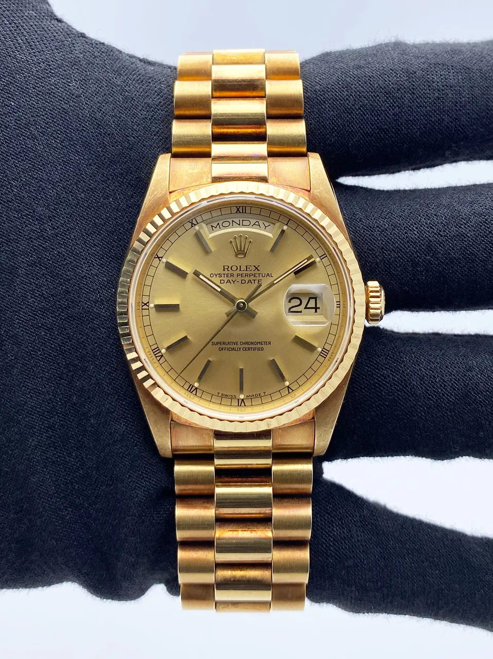 Rolex Day-Date Gold Champagne dial - Hình 3
