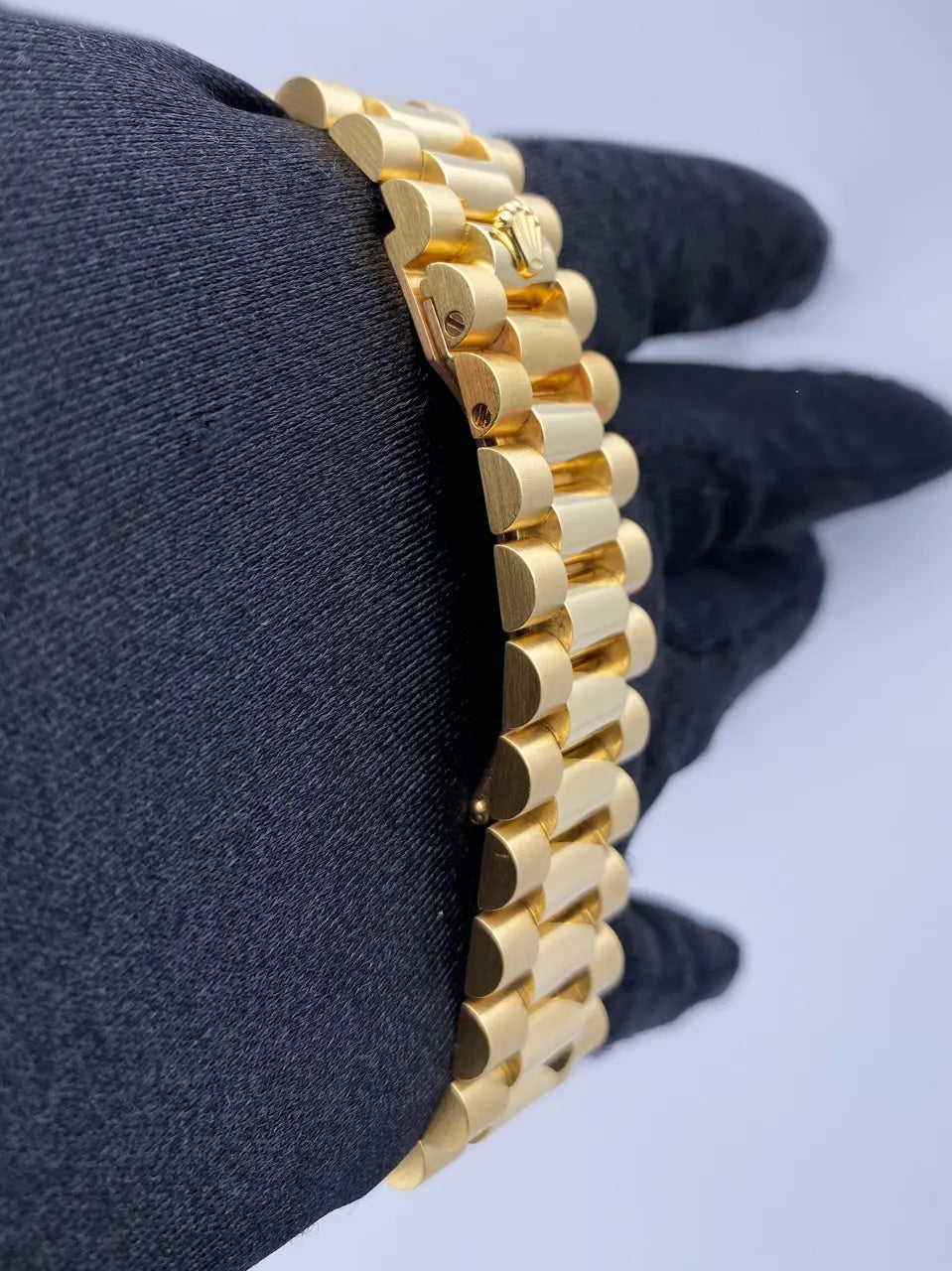 Rolex Gold Diamond Dial day - Hình 5