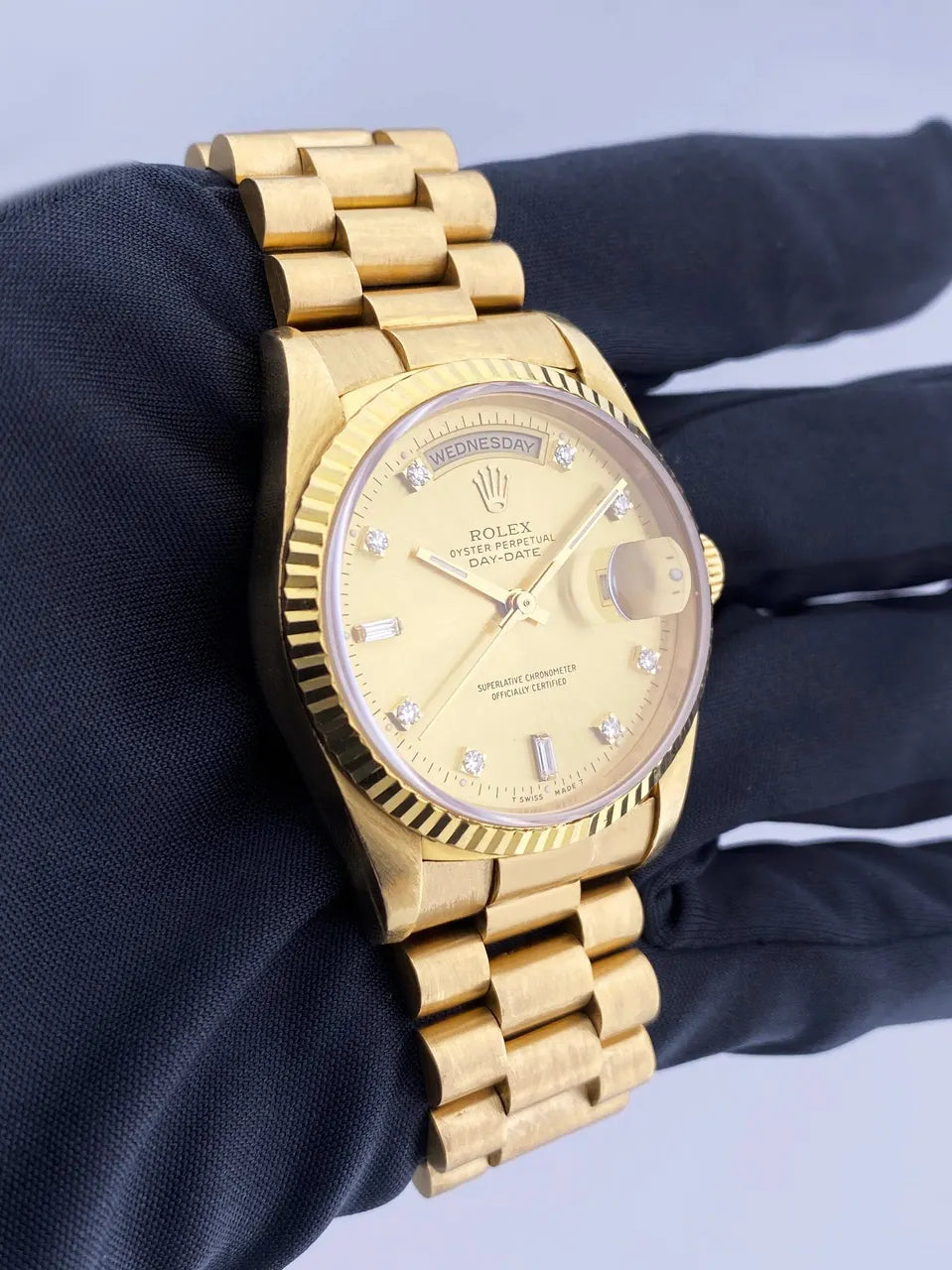 Rolex Gold Diamond Day-Date dial - Hình 3