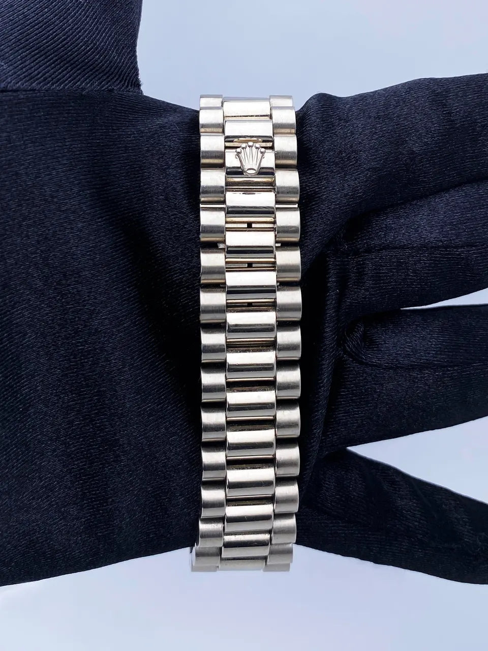 Platinum Day-Date Diamond - Hình 6