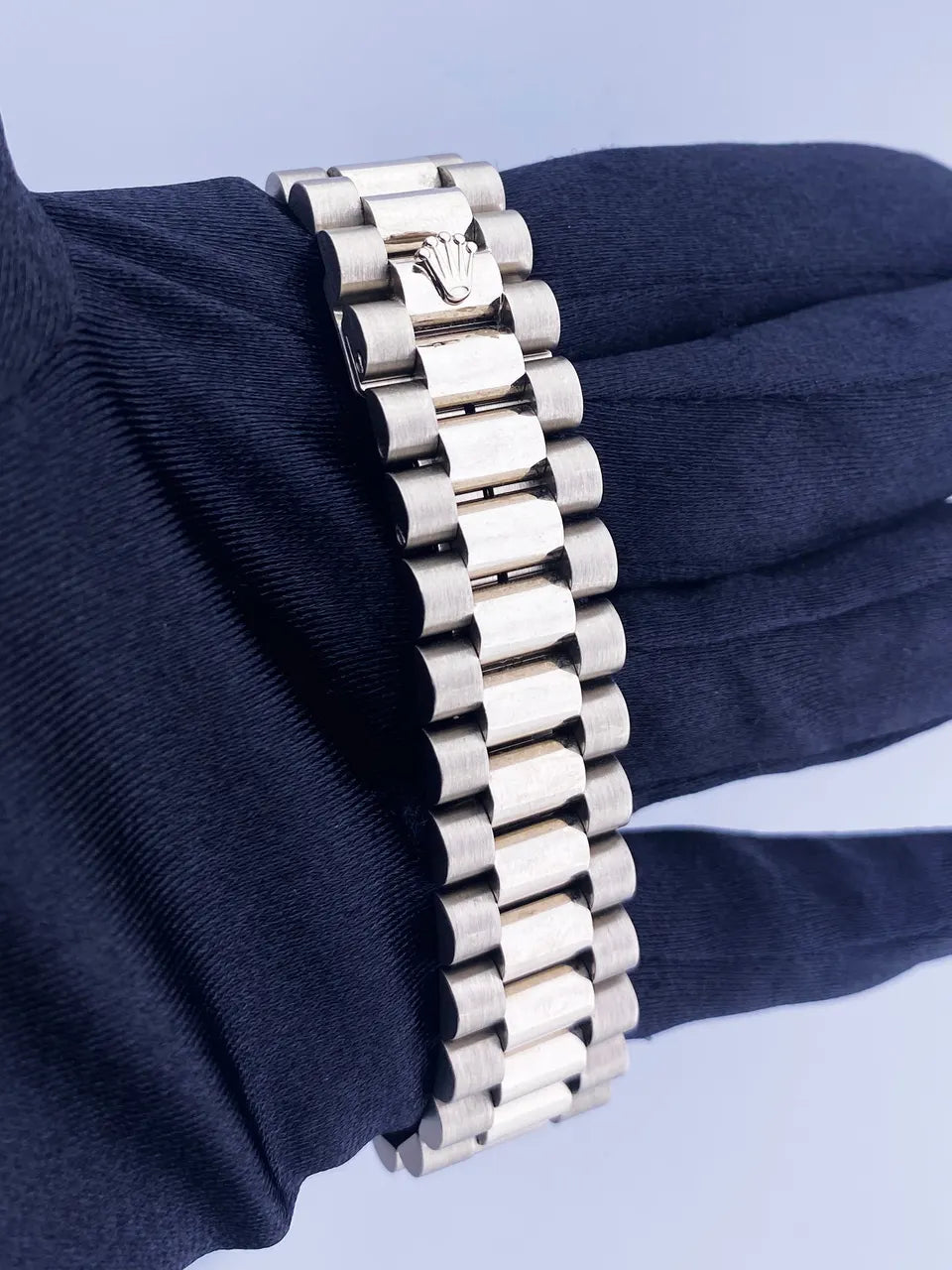 Rolex Day-Date Silver Dial Diamond Markers - Hình 5