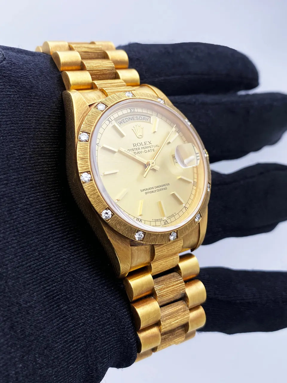 bezel Rolex Gold Diamond Day-Date - Hình 3