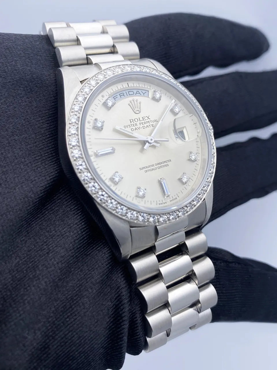Rolex Day-Date Diamond Bezel - Hình 3