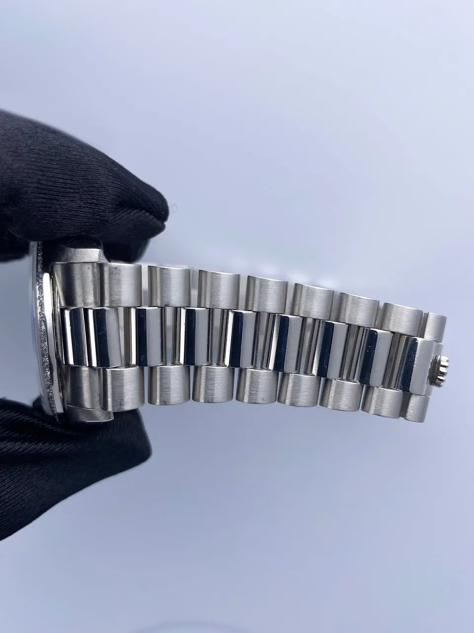 Rolex Day-Date Diamond Bezel - Hình 8