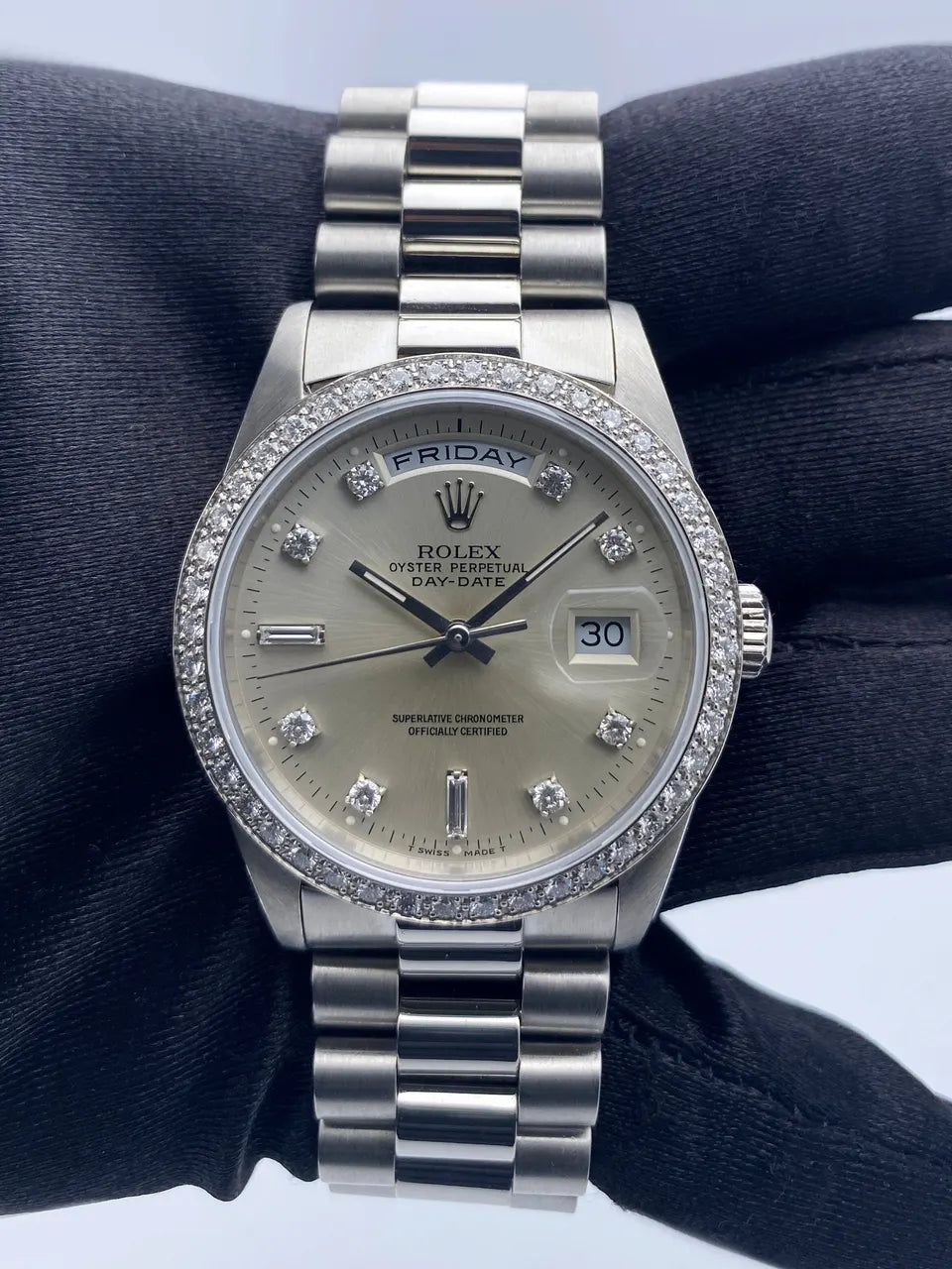 Rolex Day-Date Diamond Bezel - Hình 2