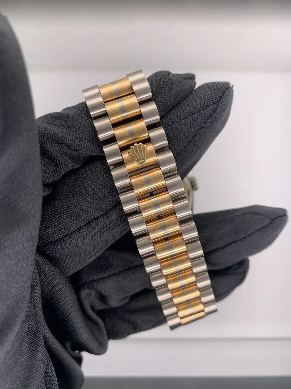 Rolex Day-Date Champagne Dial - Hình 6