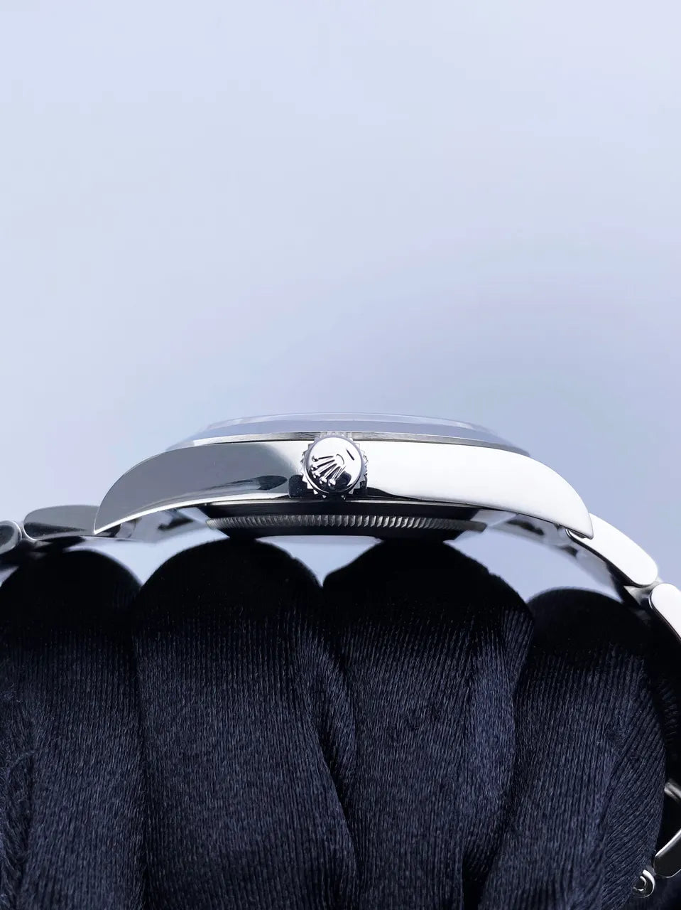 Rolex Explorer Black Dial 1310 - Hình 5