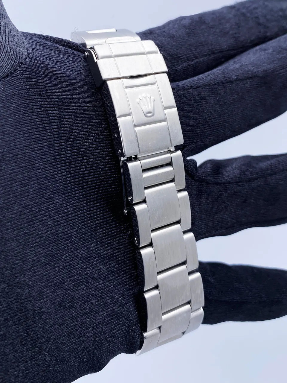 Rolex Explorer II Black Dial bezel - Hình 5