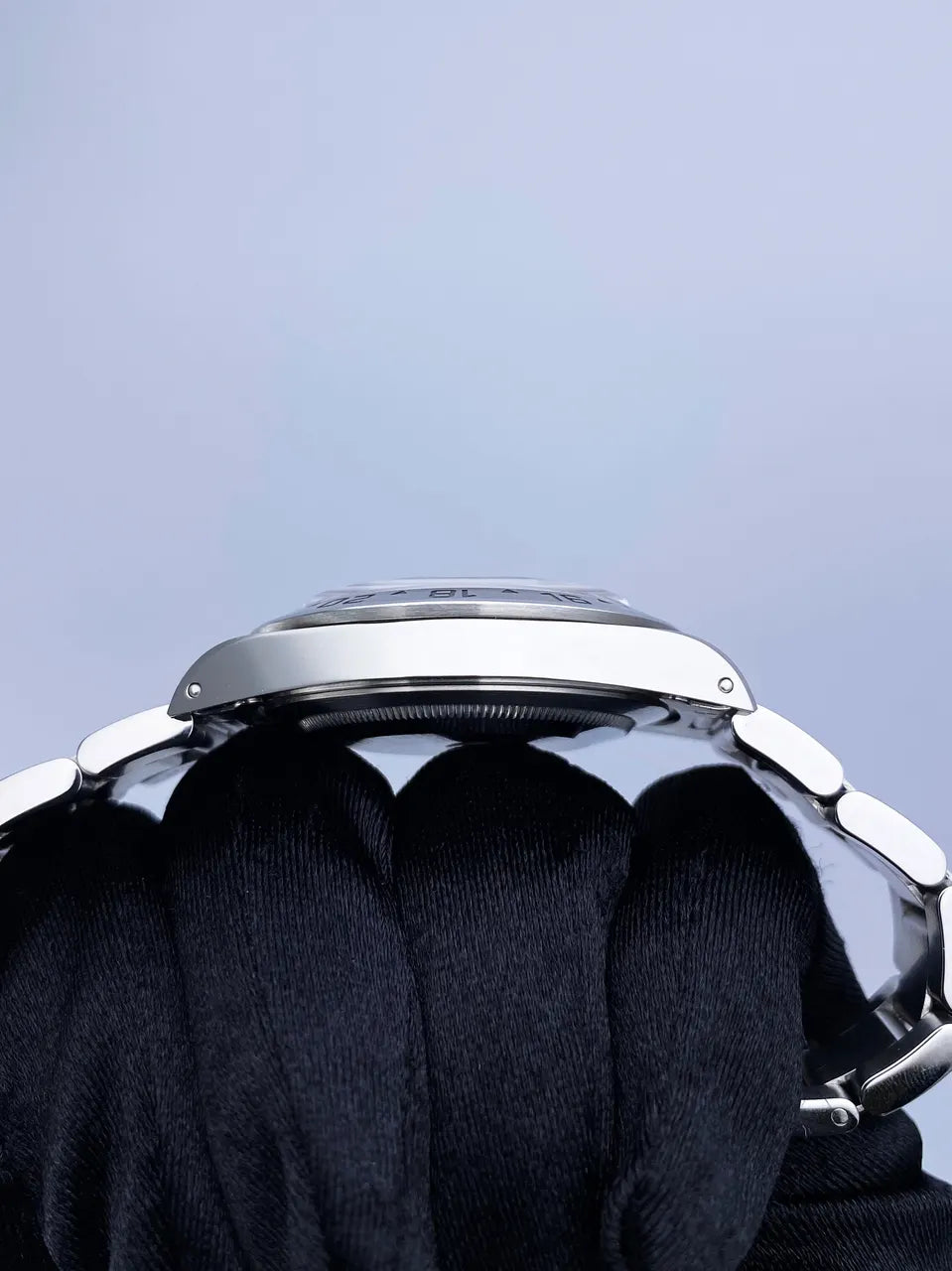 Rolex Explorer II Black Dial stainless steel - Hình 4