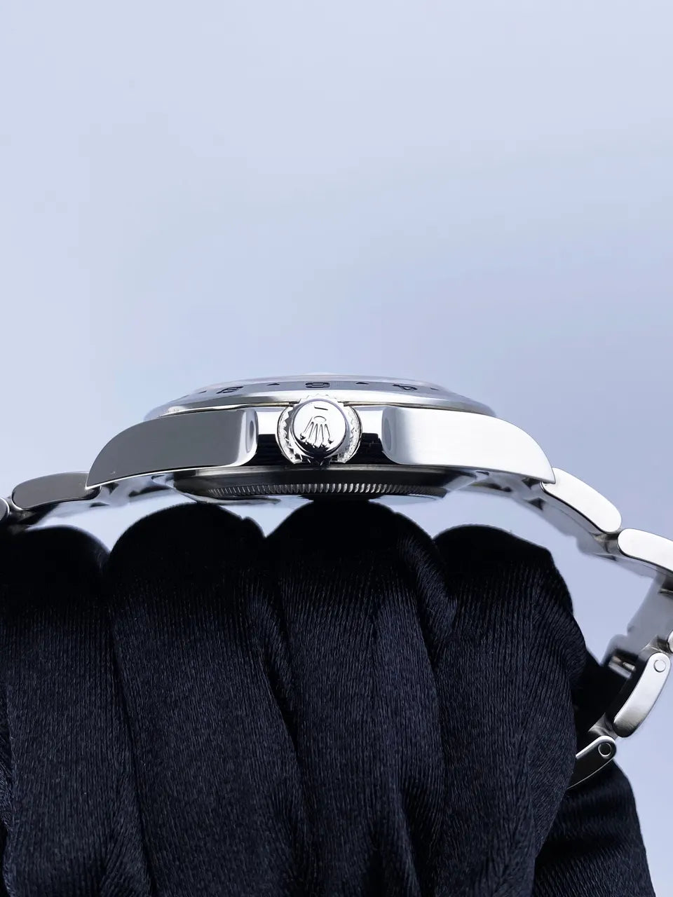 stainless Rolex Explorer II White Dial - Hình 4