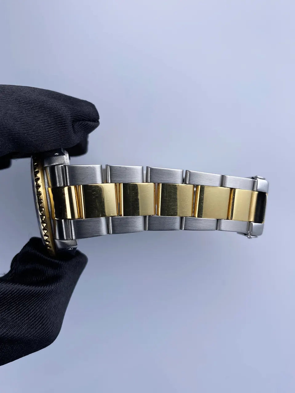 black dial Rolex GMT-Master II Two-Tone - Hình 8