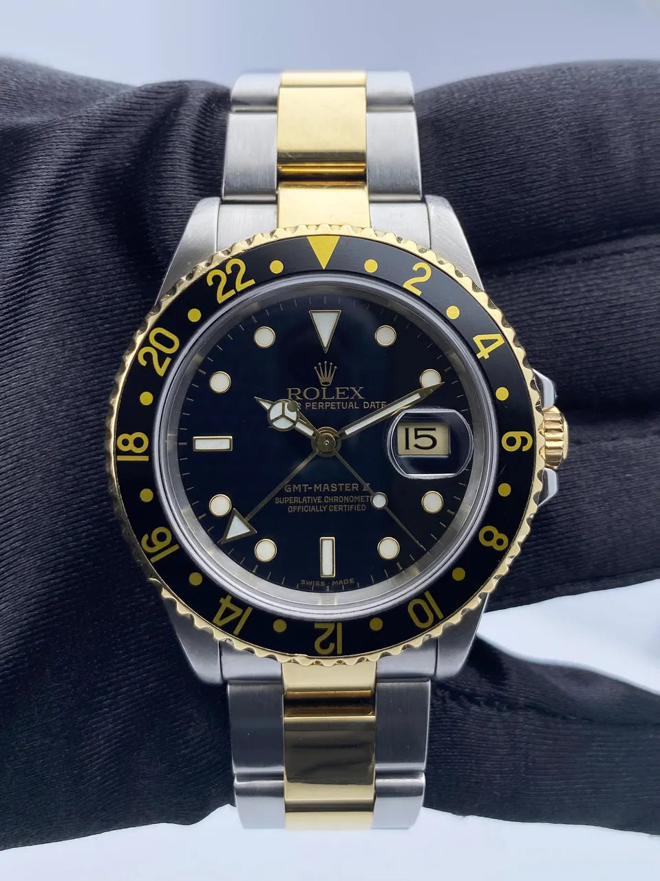black dial Rolex GMT-Master II Two-Tone - Hình 2