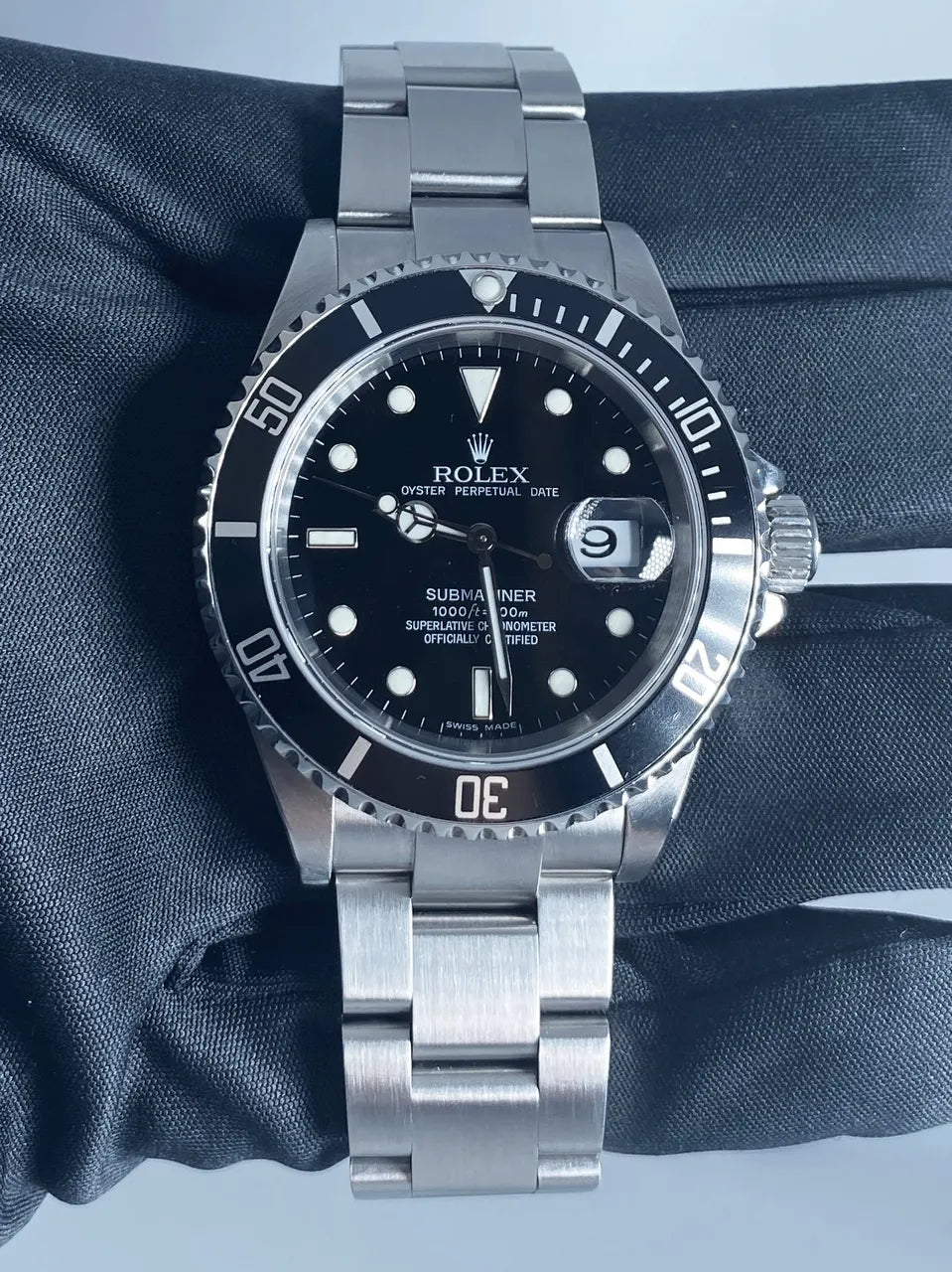 Rolex Submariner Date Black Bezel - Hình 3