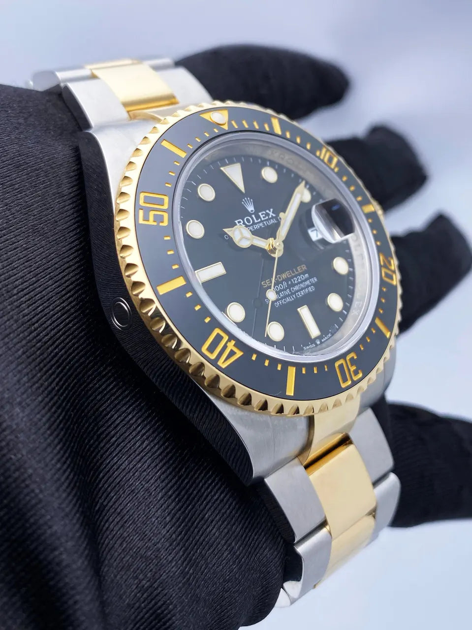 black Rolex Sea-Dweller Two-Tone - Hình 4