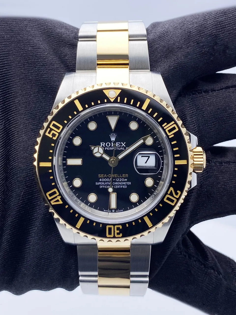 black Rolex Sea-Dweller Two-Tone - Hình 3
